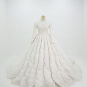 robe de mariée princesse col montant – entièrement perlée & manches longues | allure royale