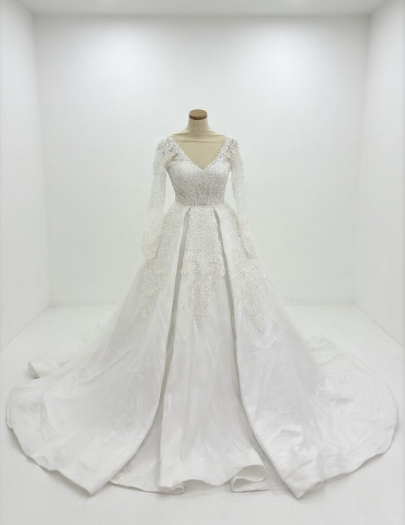robe de mariée princesse décolleté v – dentelle illusion & surjupe amovible | Élégance romantique